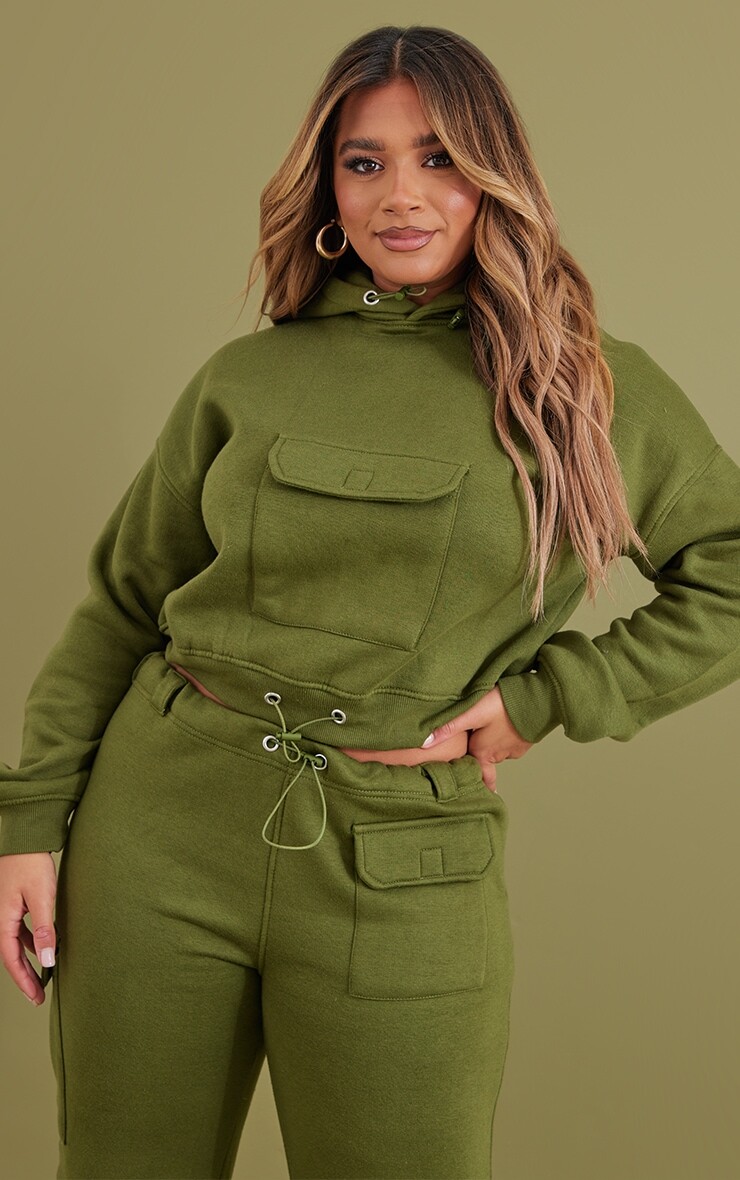 

PrettyLittleThing Укороченная толстовка с капюшоном Shape Khaki с карманами
