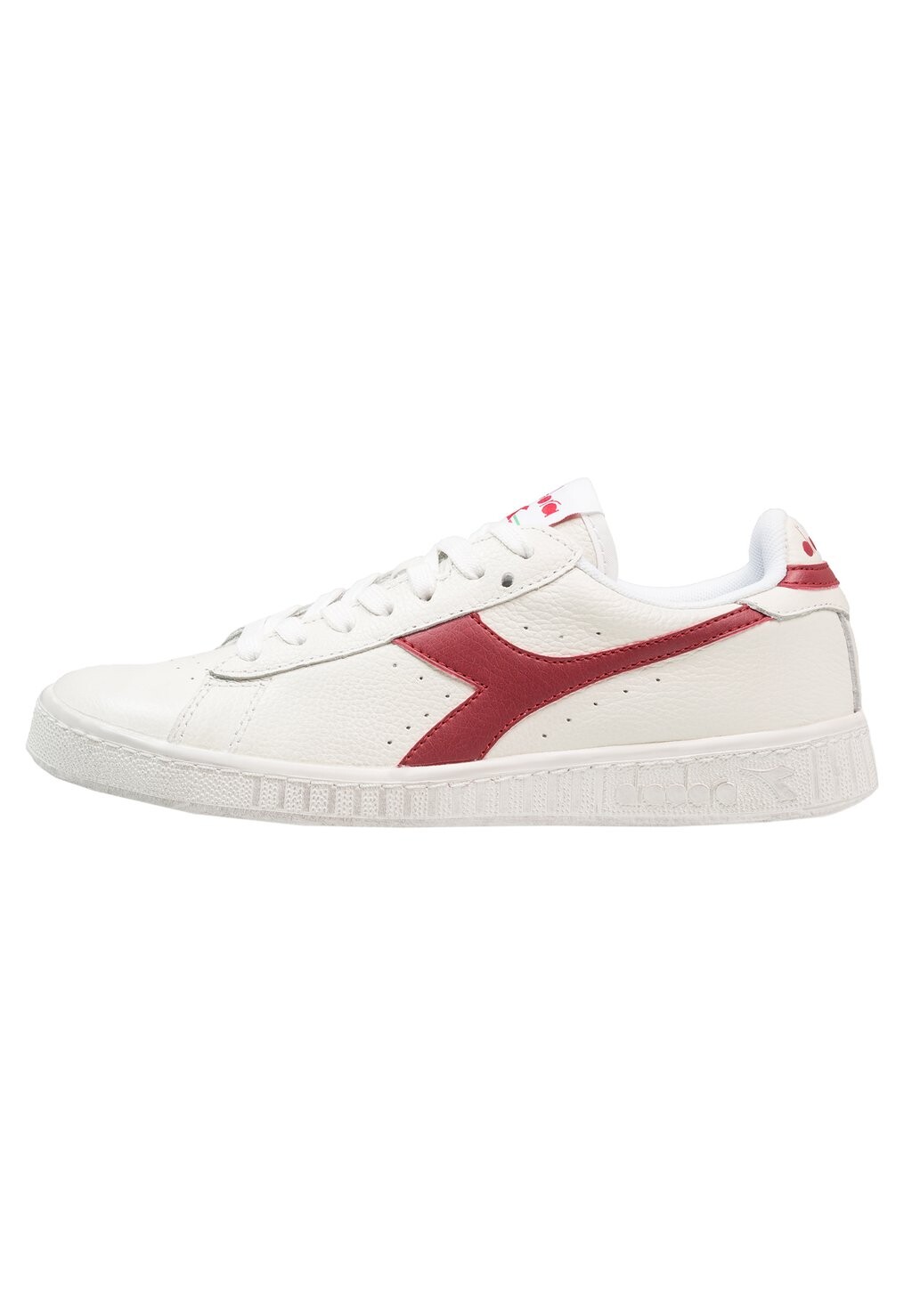 

Кроссовки Diadora