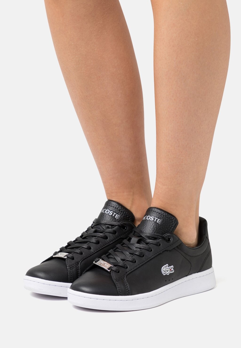 

Кроссовки Lacoste