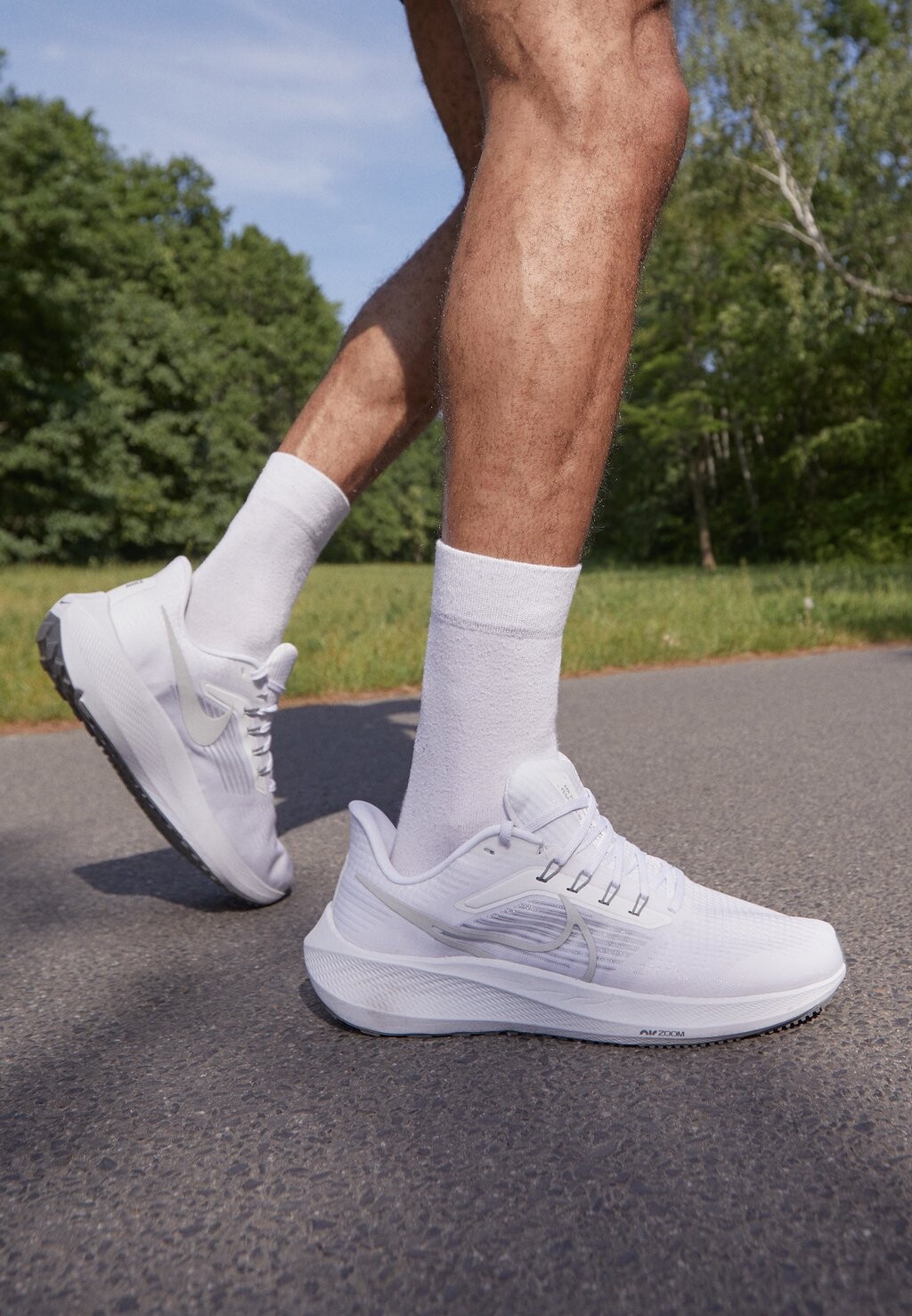 

Кроссовки Nike