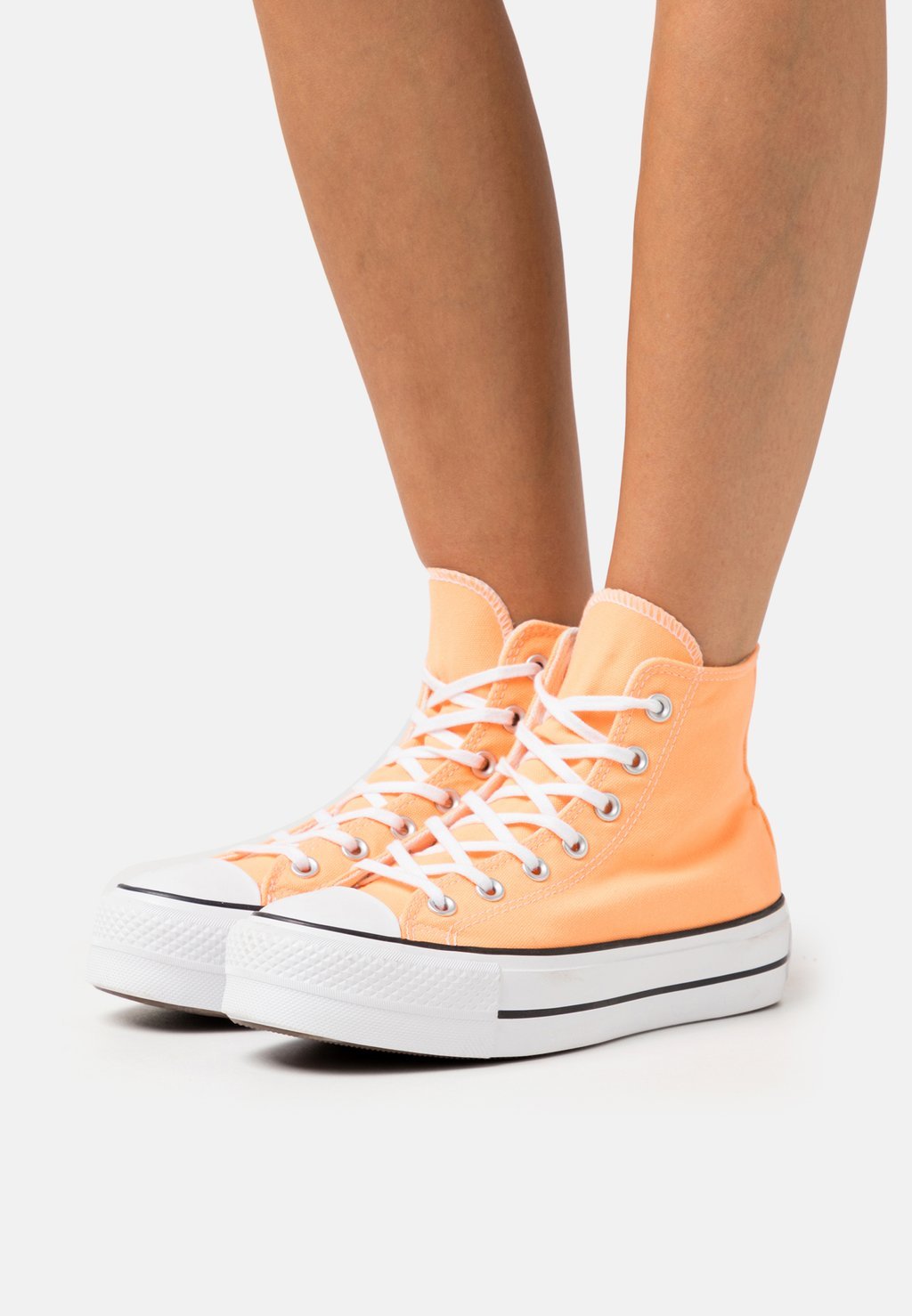 Высокие кроссовки Converse Chuck Taylor All Star Lift Platform Seasonal Color, персиковый / черный саундбар sonos beam gen2 white