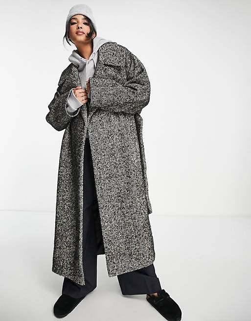 

Элегантное черно-белое пальто с поясом в елочку ASOS DESIGN