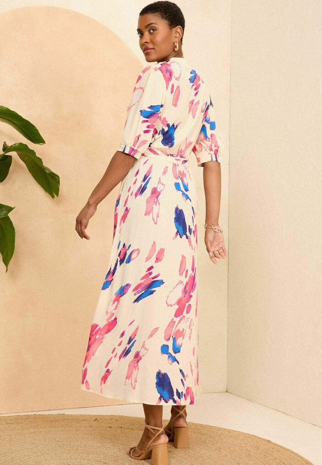 

Дневное платье REGULAR FIT Love & Roses, белый