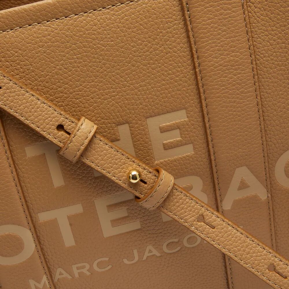 цена Marc Jacobs Кожаная сумка-тоут среднего размера