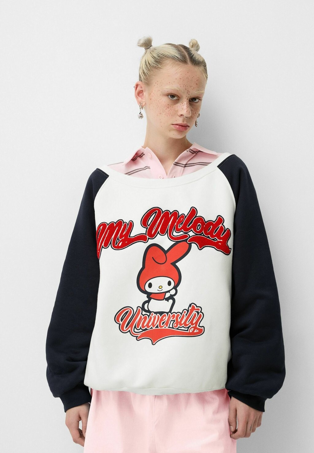

Толстовка Bershka, белый