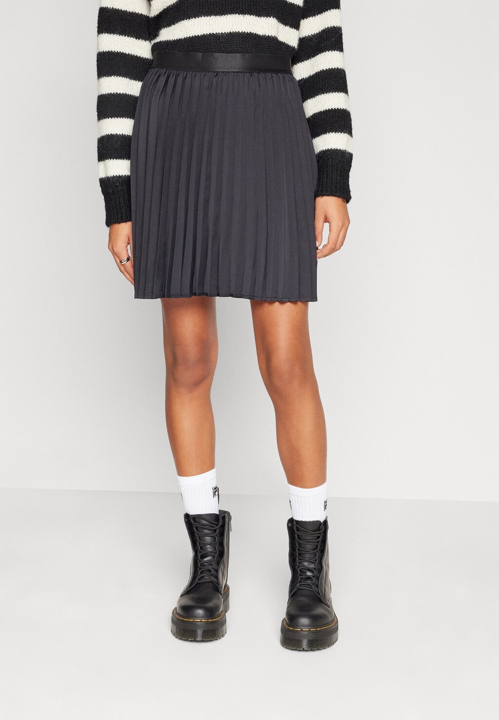 

Мини-юбка YAS YASCELINE SKIRT, черный