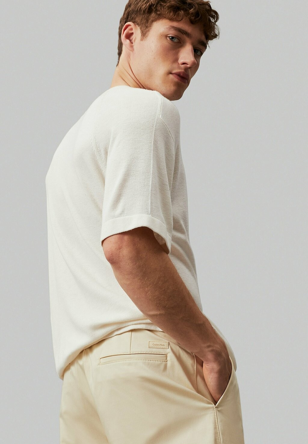 

Шорты REGULAR STRAIGHT Calvin Klein, кремовый