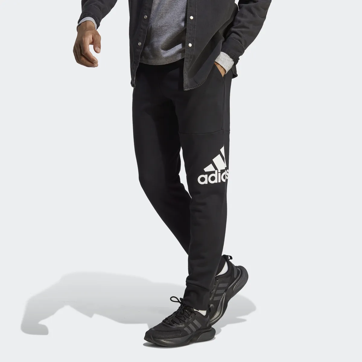 

Adidas Sportswear спортивные брюки "ESSENTIALS FRENCH TERRY TAPERED CUFF LOGO PANTS" (1 шт.), черный