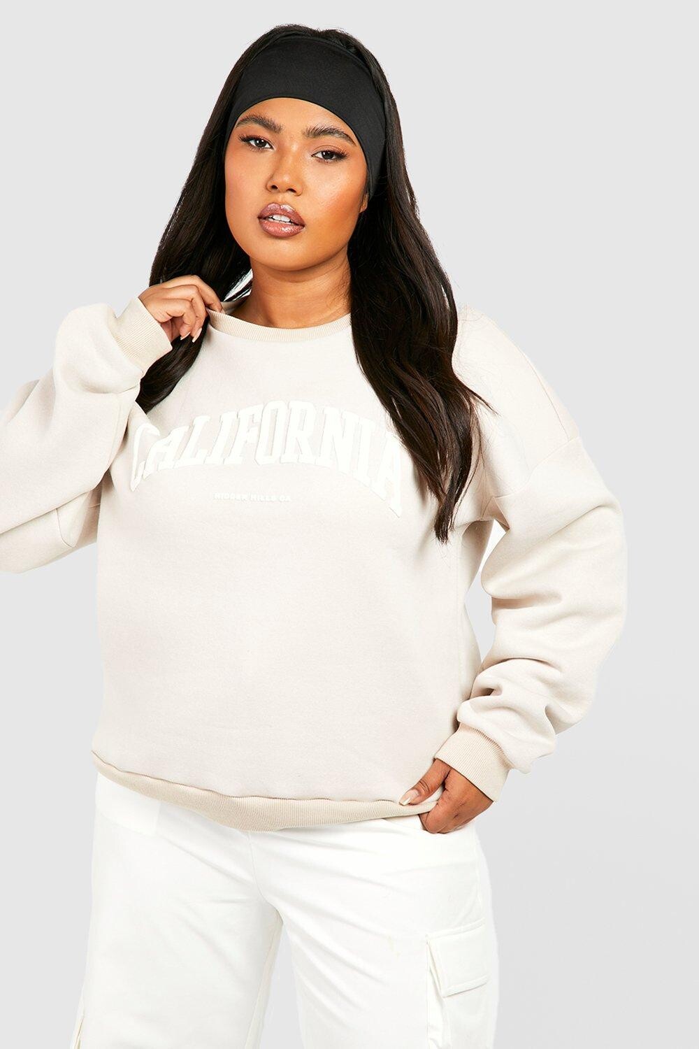 

Свитшот plus varsity с принтом Boohoo, серый