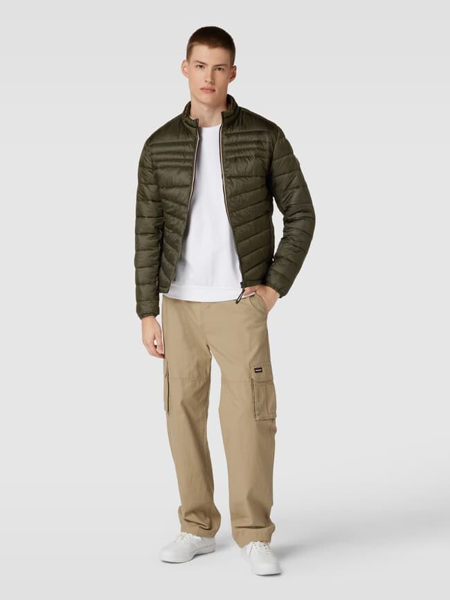 

Стеганая куртка с нашивкой-лейблом модель "ГЕРОЙ" Jack & Jones, оливково-зеленый