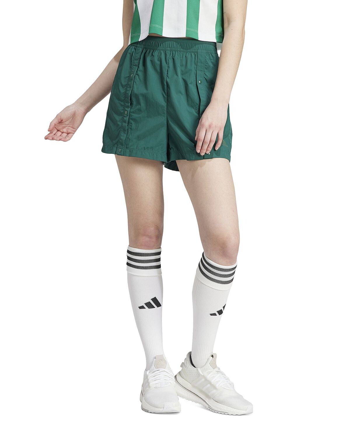

Женские тканые шорты Tiro Snap-Trim adidas
