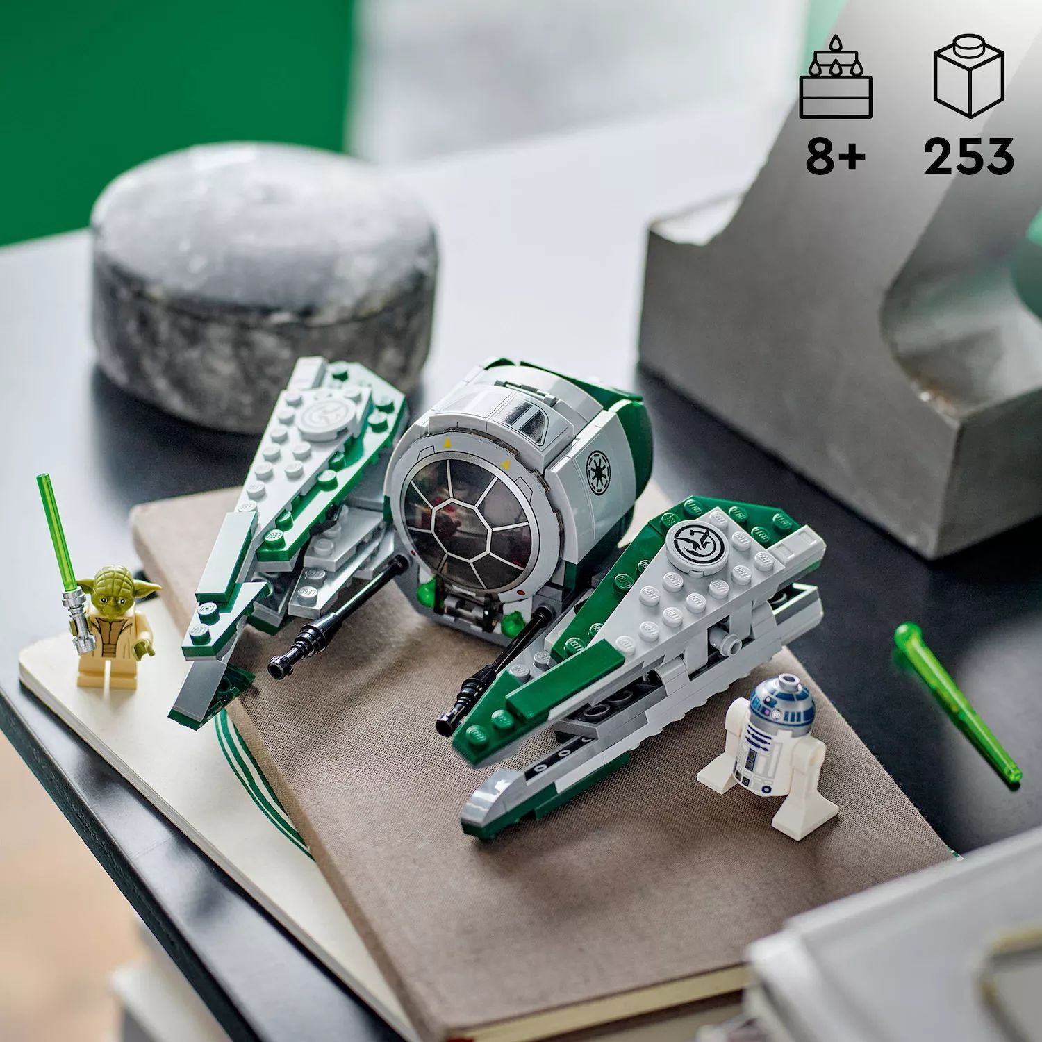 LEGO Star Wars: The Clone Wars Yoda's Jedi Starfighter 75360 (253 детали) LEGO lego star wars iii the clone wars ps3