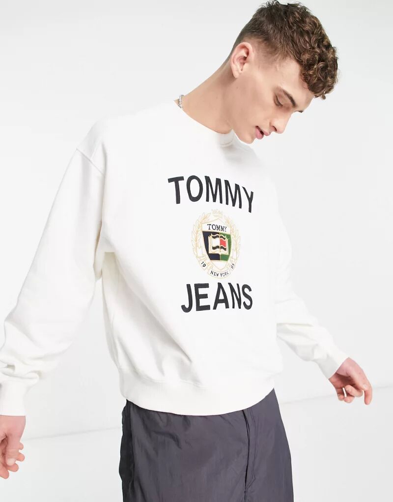 Серая толстовка Tommy Jeans с большим логотипом