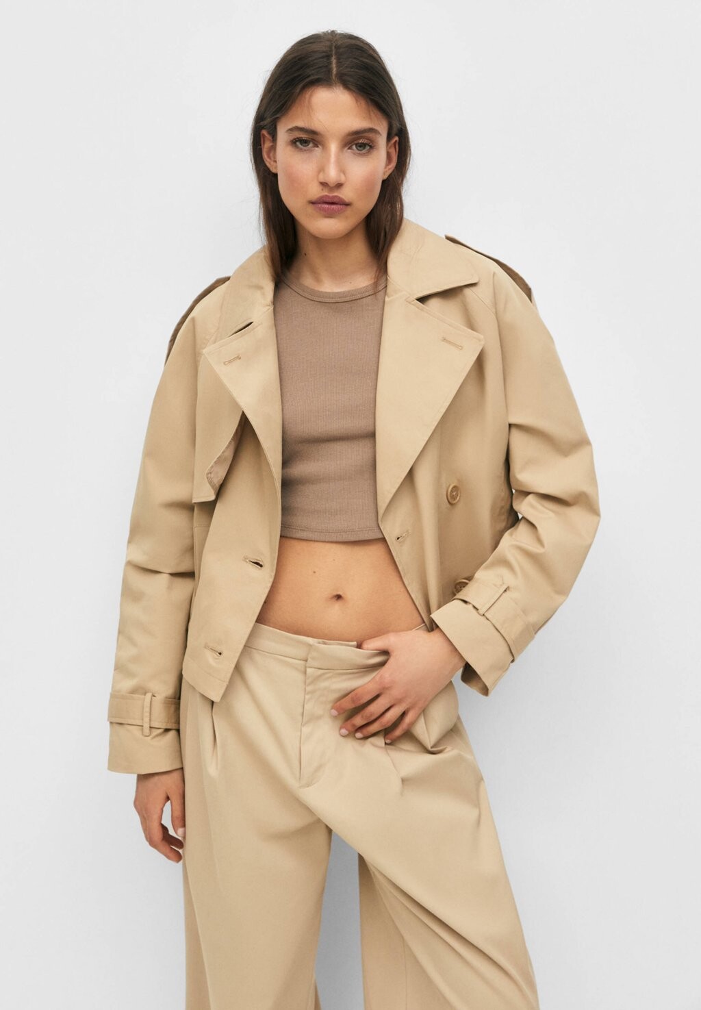 

Легкая куртка PULL&BEAR