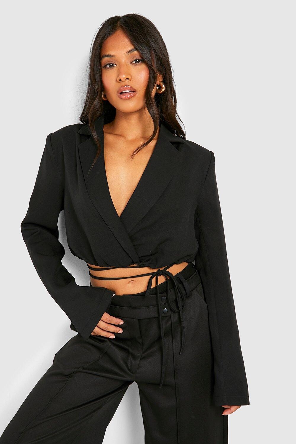 

Укороченный пиджак с запахом petite Boohoo, черный