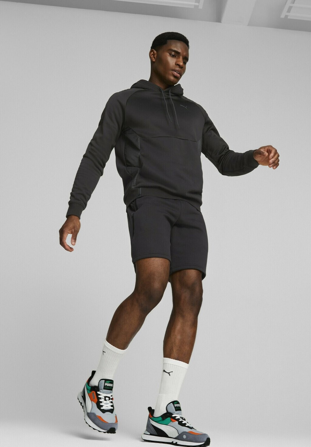 

Кроссовки Puma
