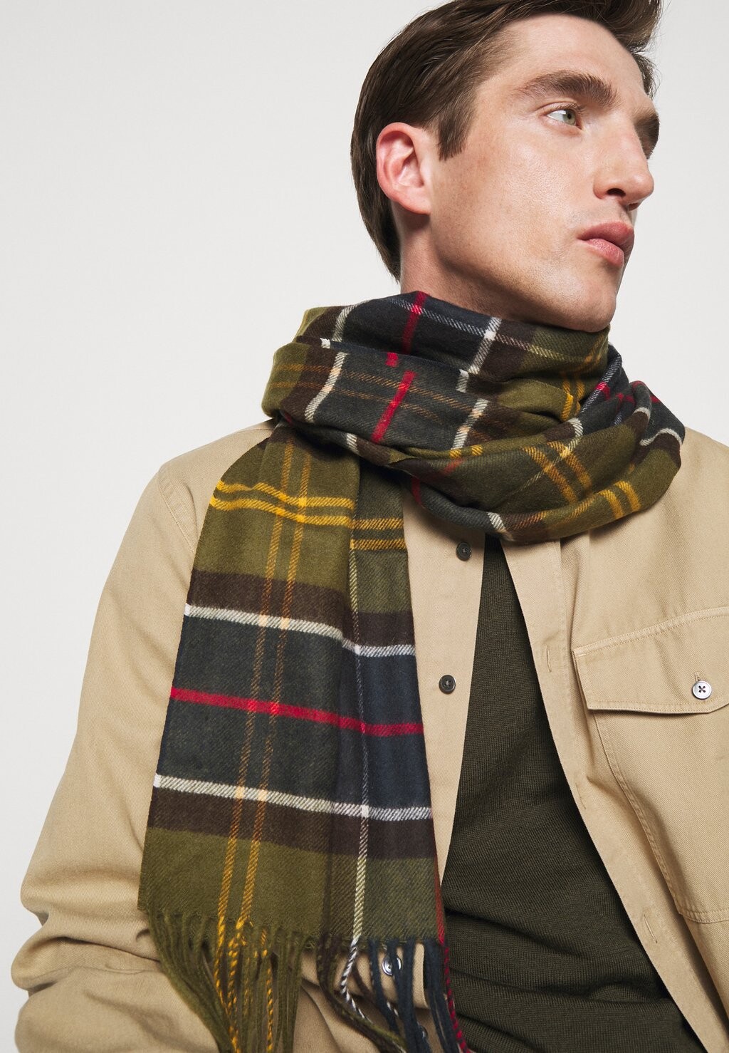

Шарф Barbour ШАРФ YAXLEY В ТАРТАНУ УНИСЕКС, разноцветный