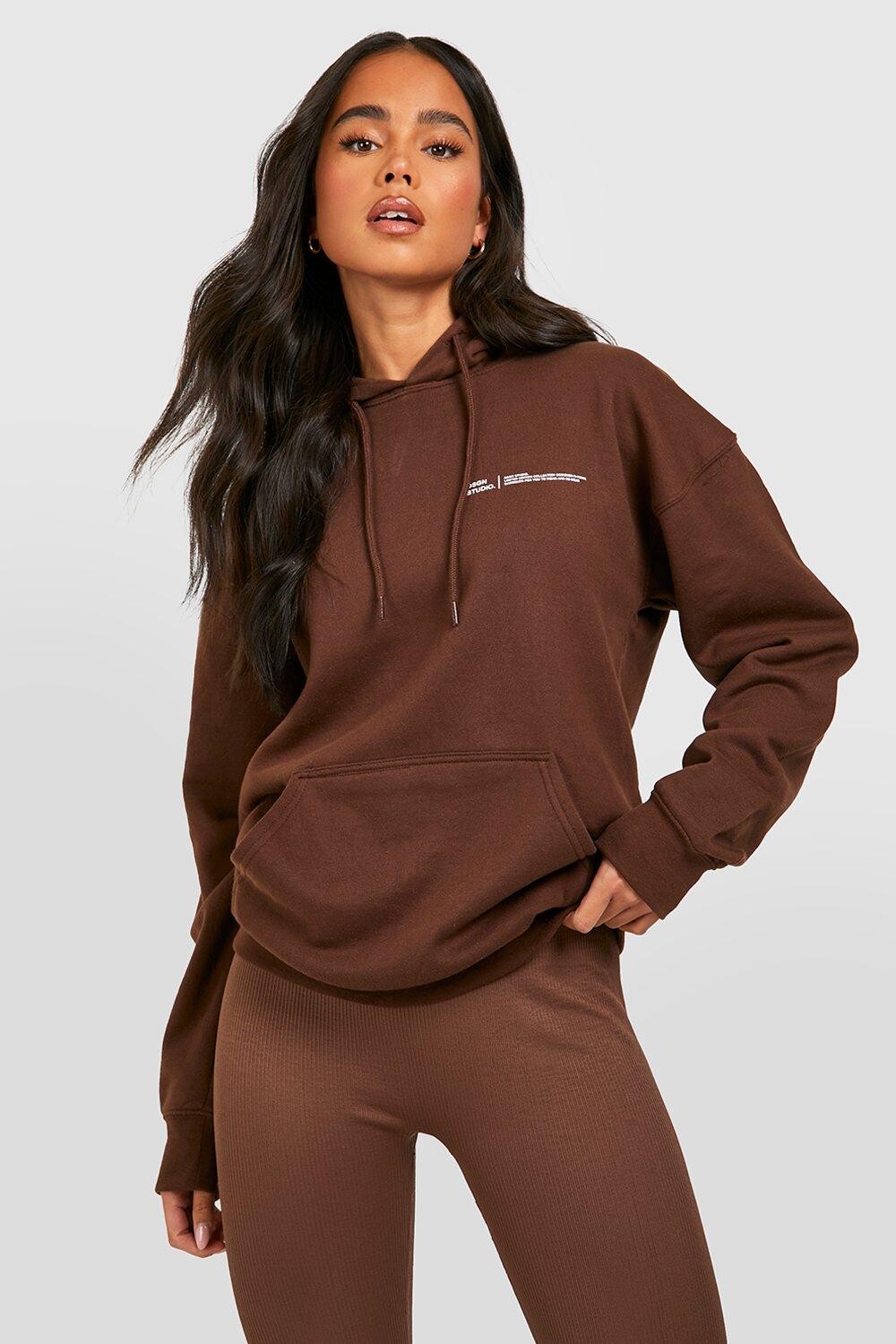

Худи petite design studio с текстовым принтом Boohoo, шоколадный