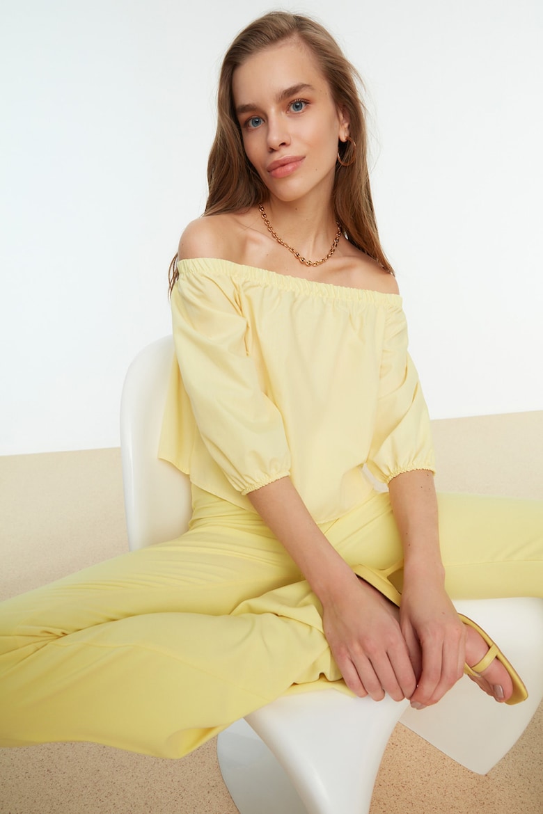 Блузка с открытыми плечами Trendyol, желтый
