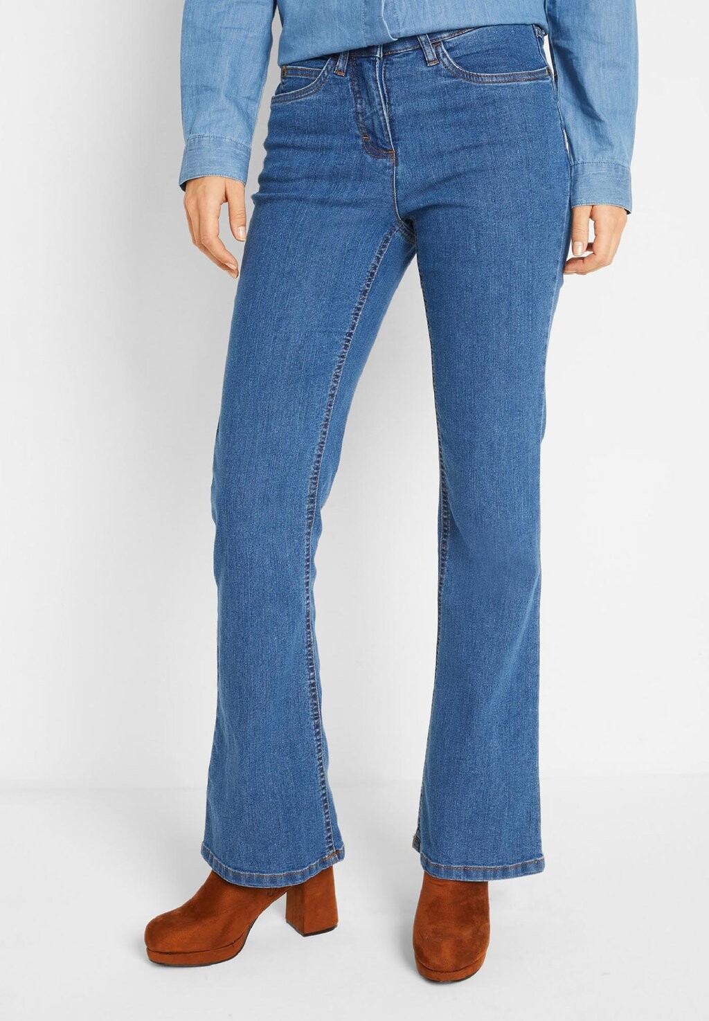 

Джинсы Bootcut bonprix, синий