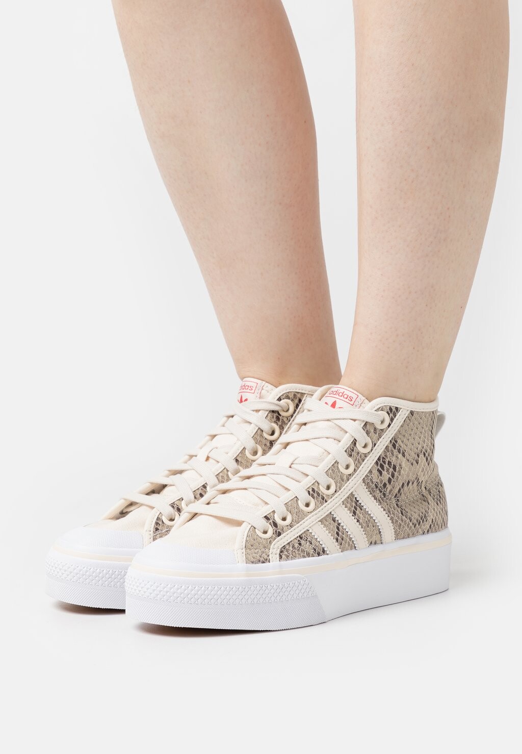 

Высокие кроссовки adidas Originals