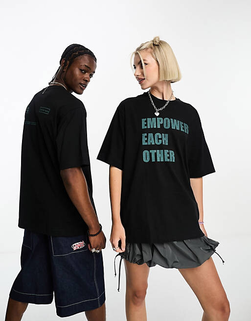 

Черная оверсайз-футболка с надписью Calvin Klein Jeans Pride Unisex, Черный