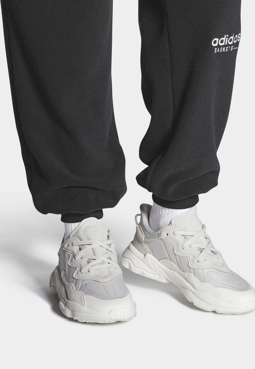 

Кроссовки adidas Originals