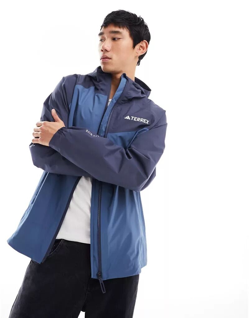 

Синяя куртка adidas Terrex Multi 2L RAIN.RDY