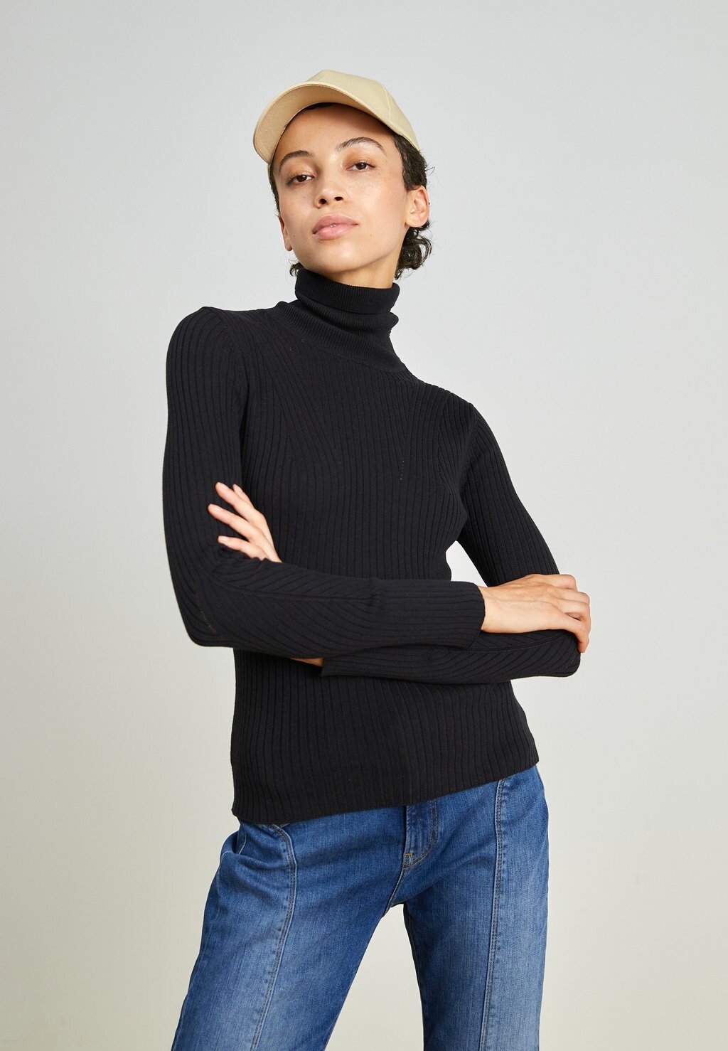

Свитер Pepe Jeans, черный