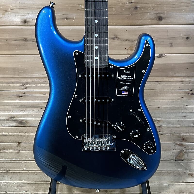 

Электрогитара Fender American Professional II Stratocaster Electric Guitar - Dark Night