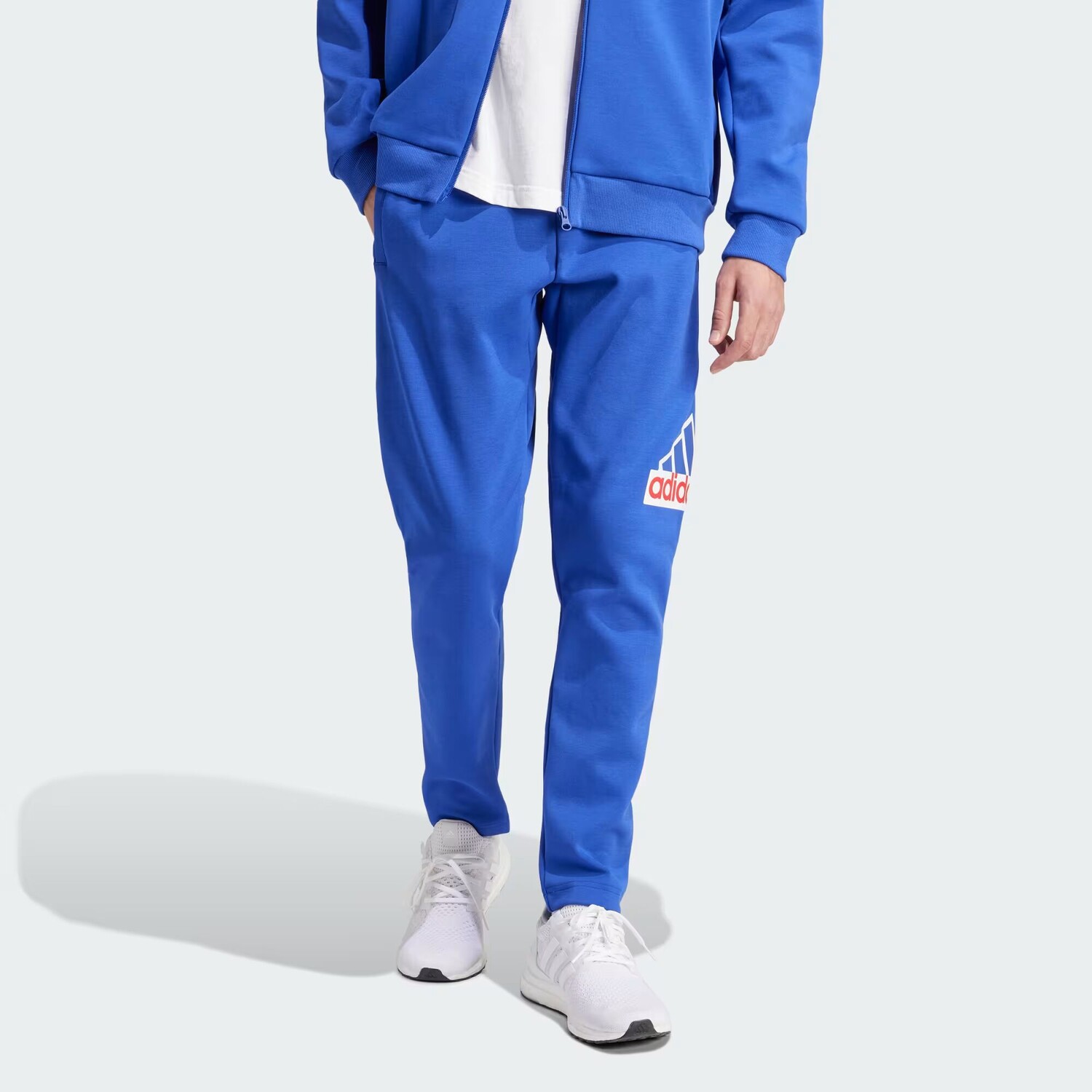 

Спортивные штаны Adidas, цвет Semi Lucid Blue