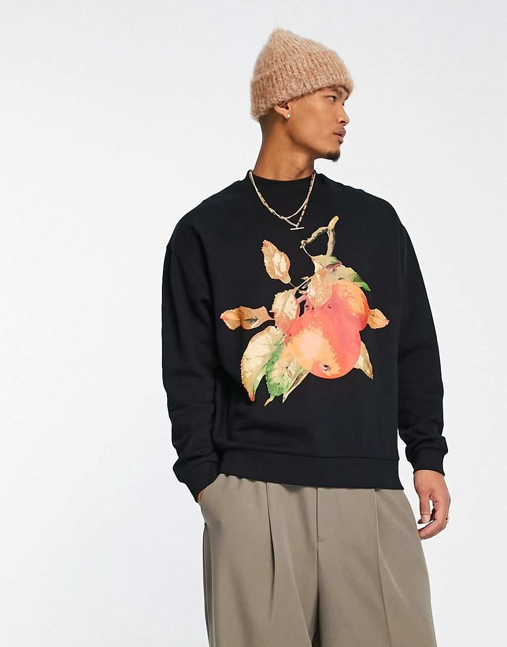 

Черный свитшот оверсайз с фруктовым принтом ASOS DESIGN