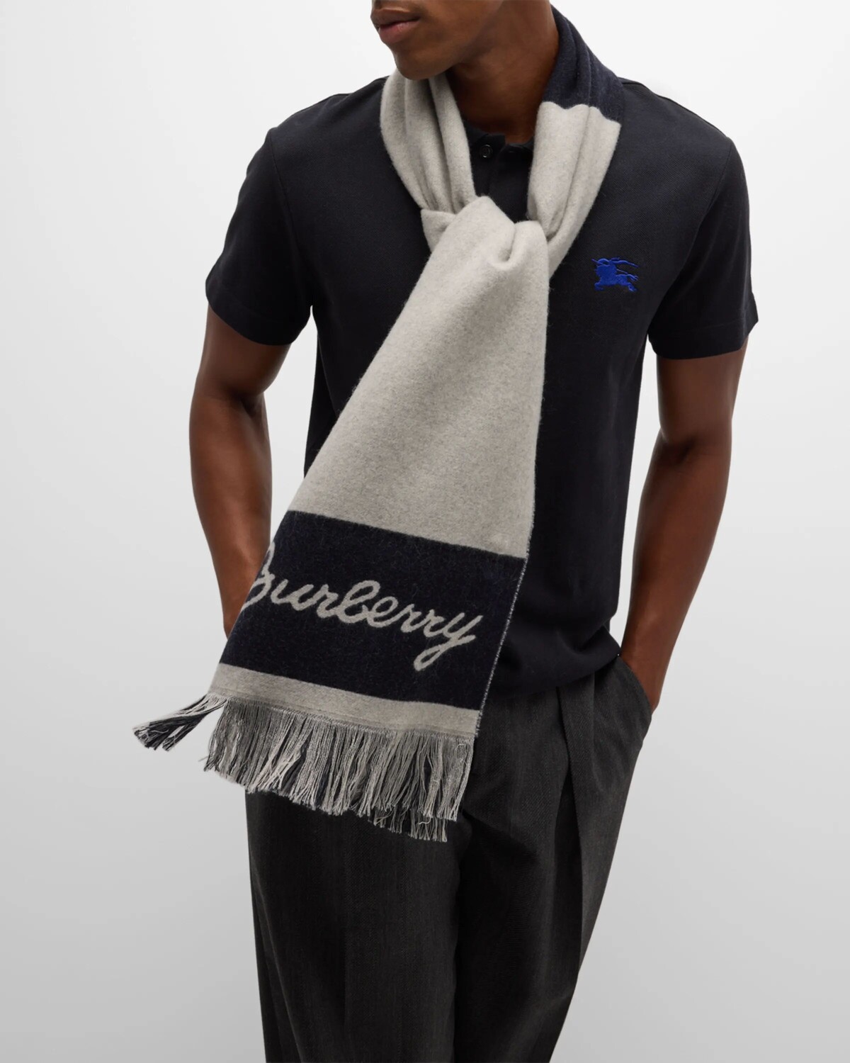 

Мужской кашемировый футбольный шарф с логотипом Burberry, цвет Plaster