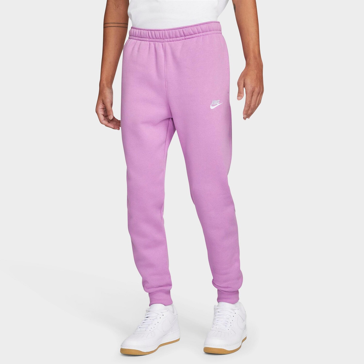 

Брюки-джоггеры с флисовыми манжетами Nike Sportswear Club, фиолетовый
