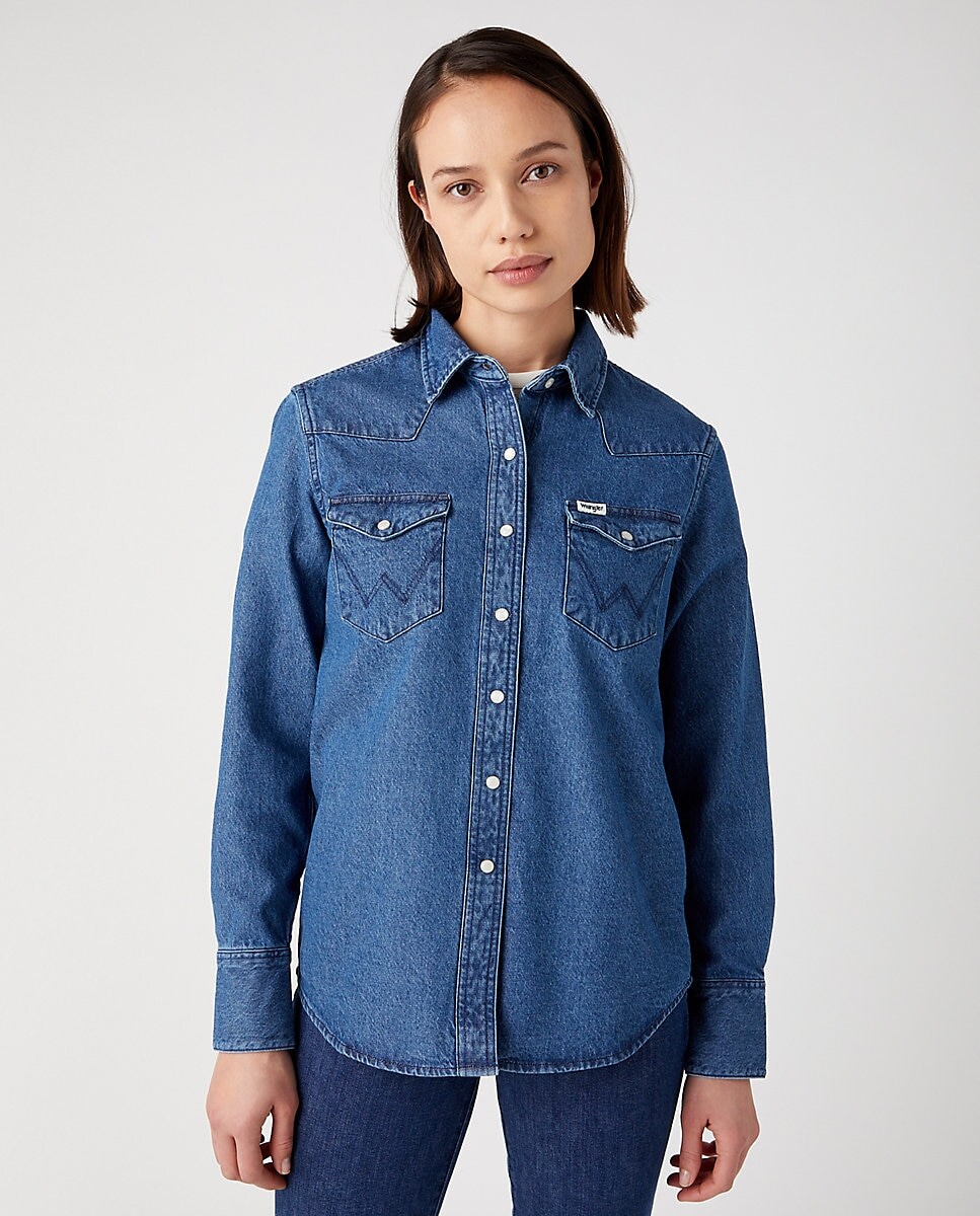 

Женская джинсовая рубашка на кокетке с длинными рукавами Wrangler, синий