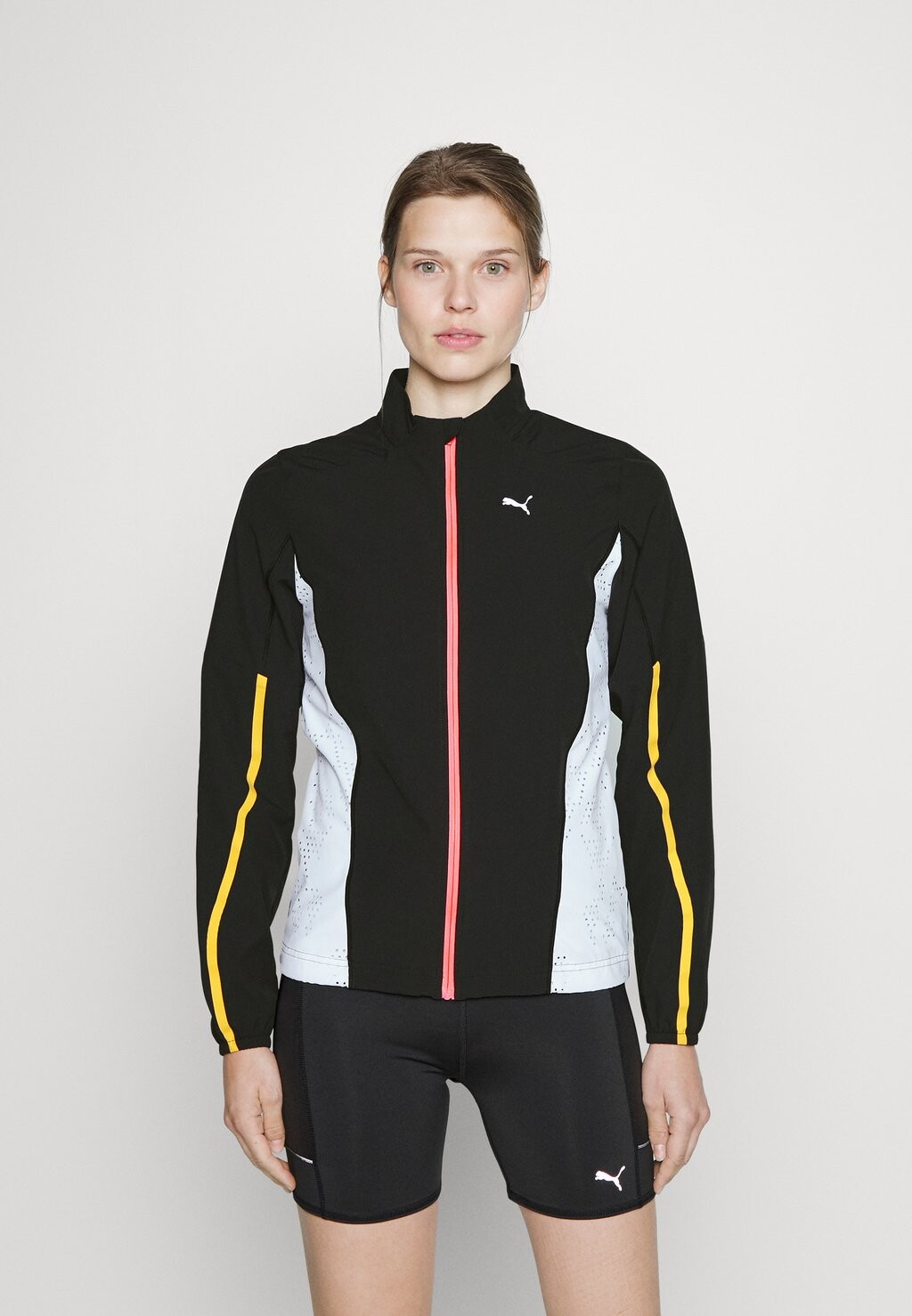 

Беговая куртка Puma, черный