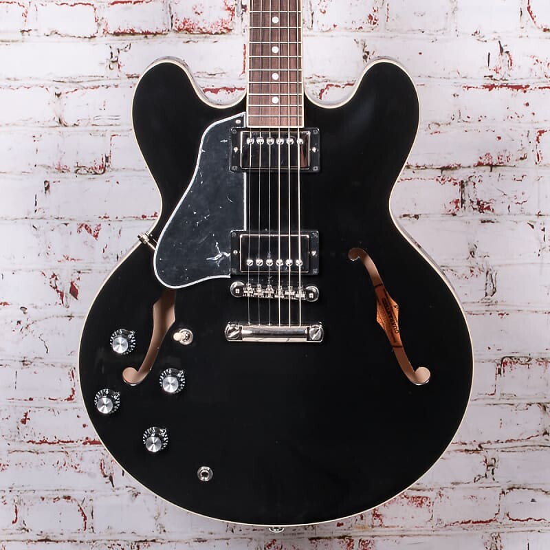 

Электрогитара Gibson ES-335