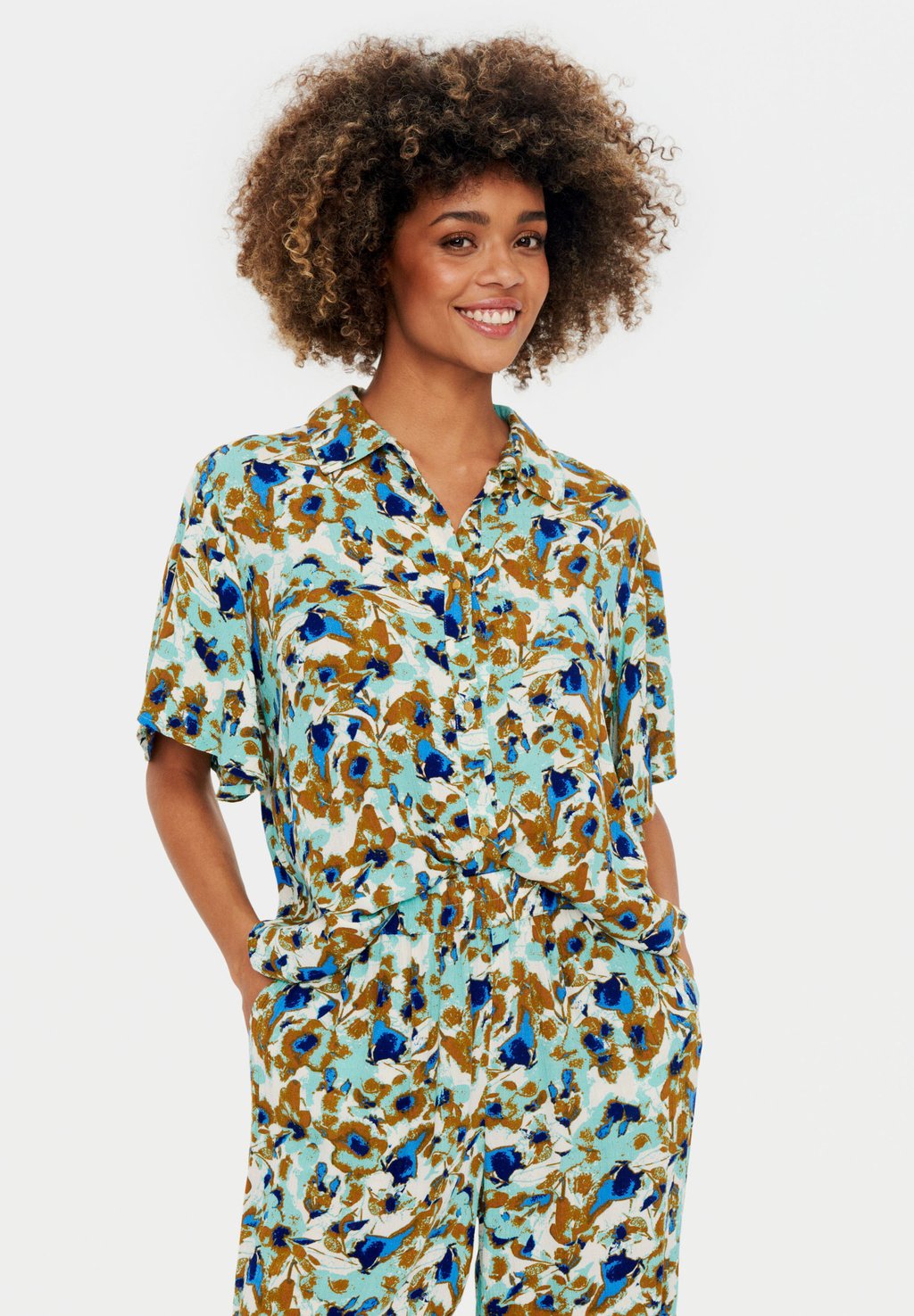 Блузка-рубашка Saint Tropez, цвет pastel turquoise flower mood