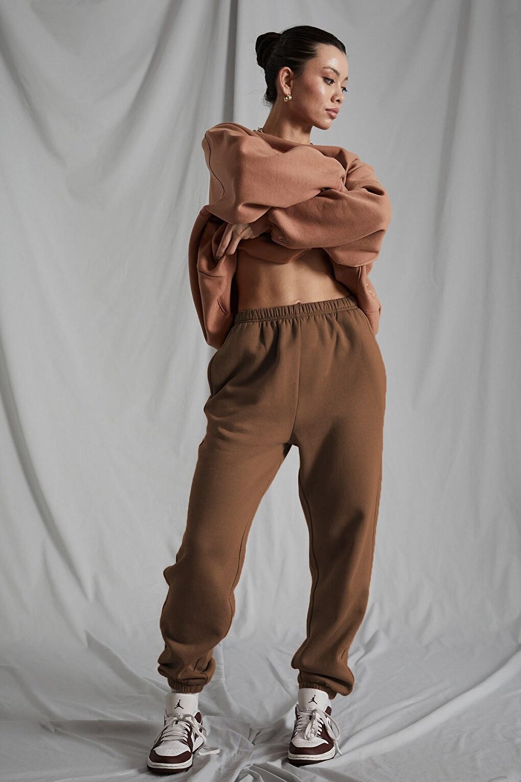 Женские спортивные штаны большого размера светло-коричневого цвета с эластичной резинкой на талии MG1235 MADMEXT