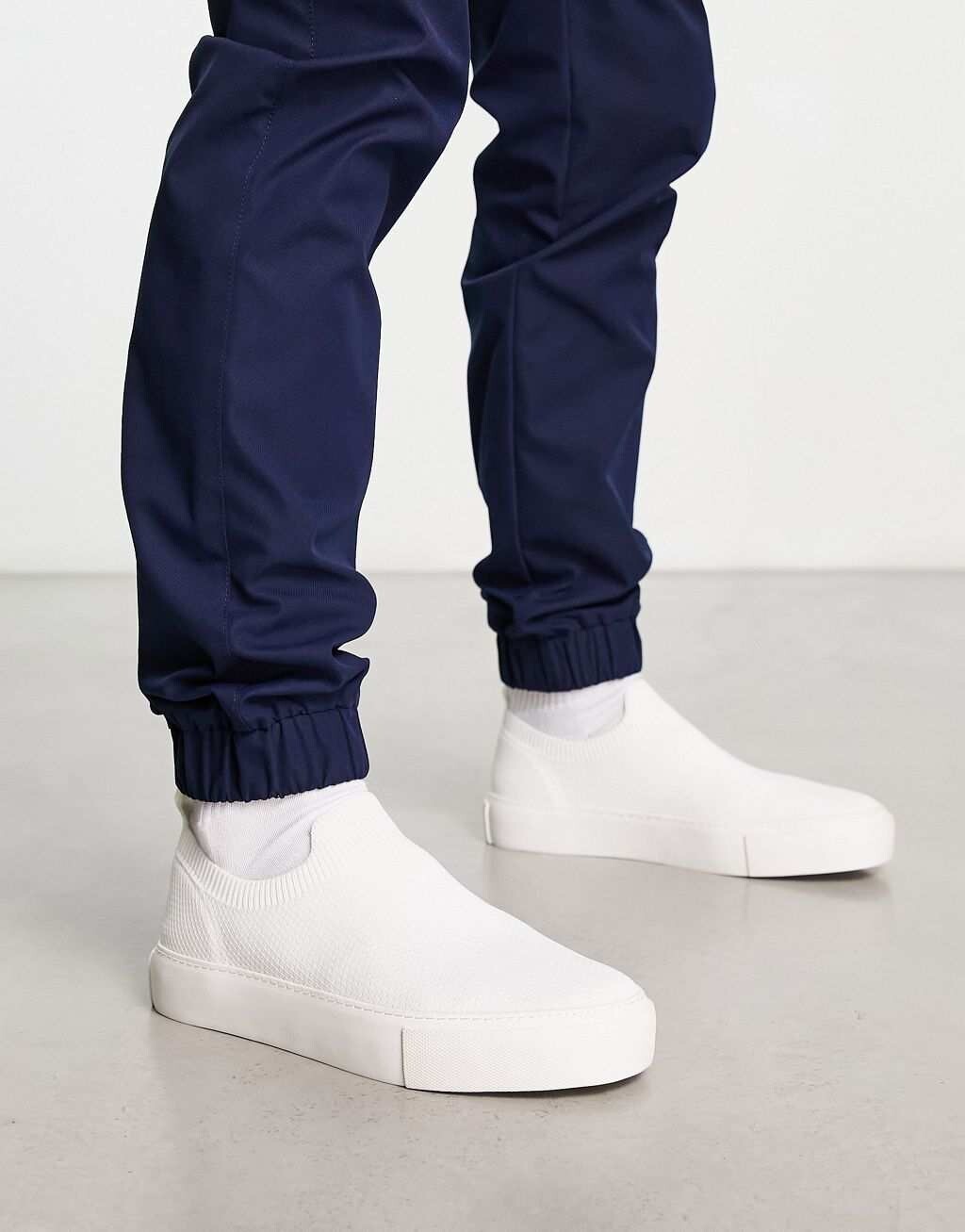 

Белые трикотажные кроссовки-комбинации ASOS DESIGN