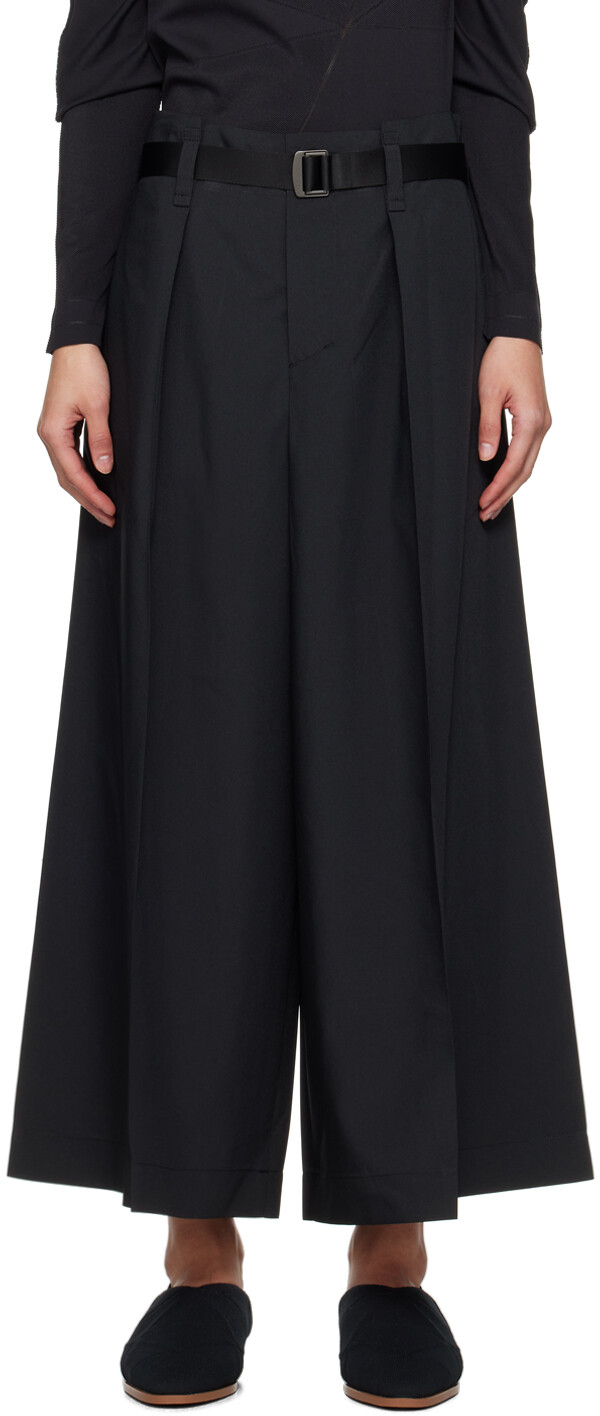 

Черные брюки с косой складкой 132 5. Issey Miyake, цвет Black