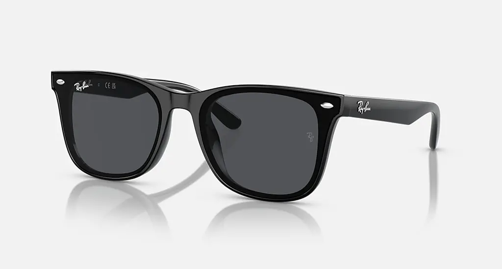 

Солнцезащитные очки Ray-Ban RB4420, темно-серый