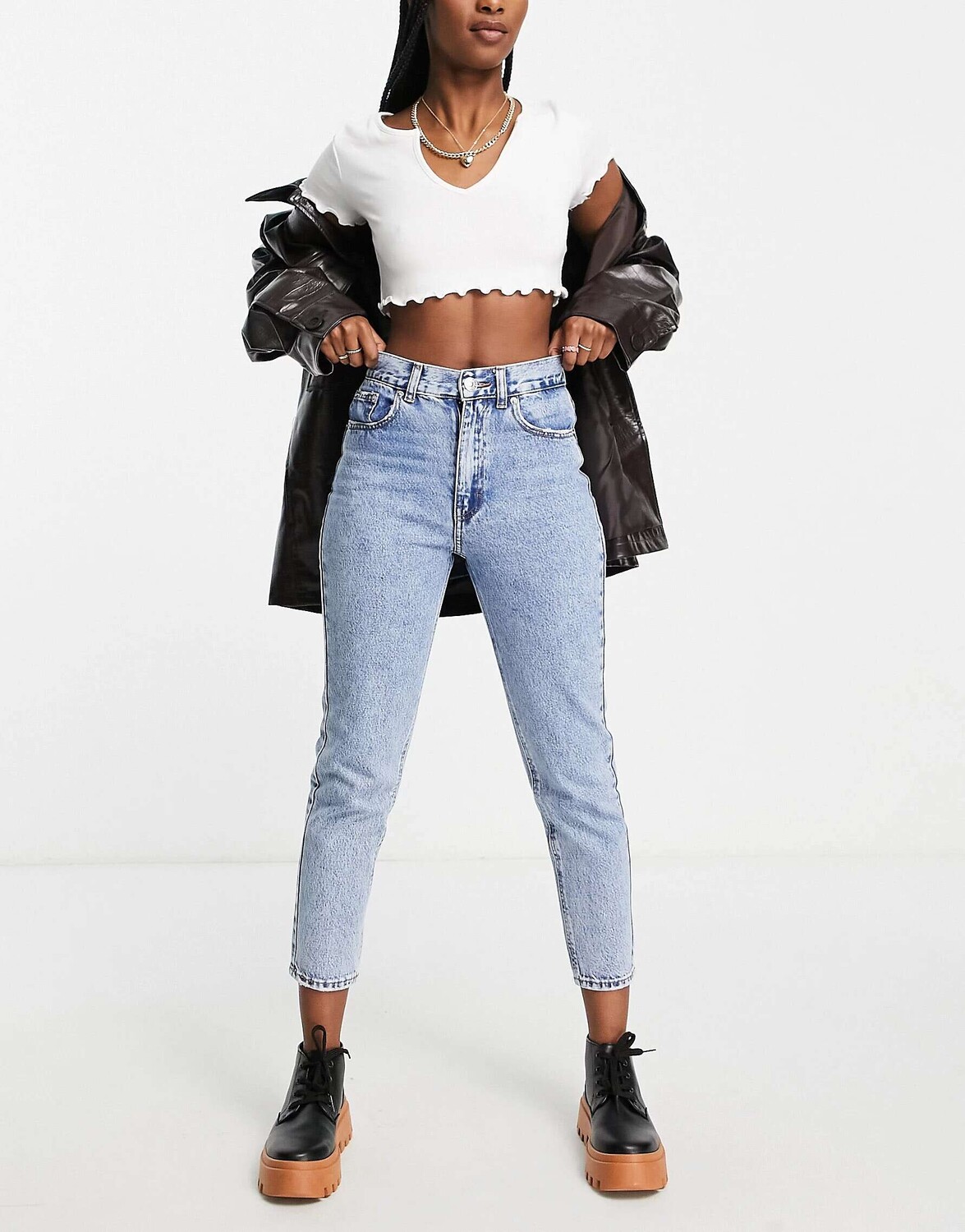 

Голубые джинсы с завышенной талией Pull&Bear