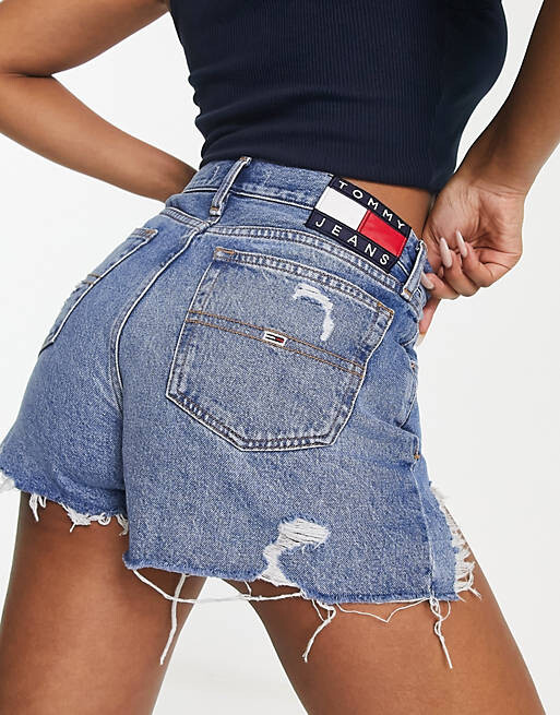 

Джинсовые шорты с необработанным краем Tommy Jeans после стирки