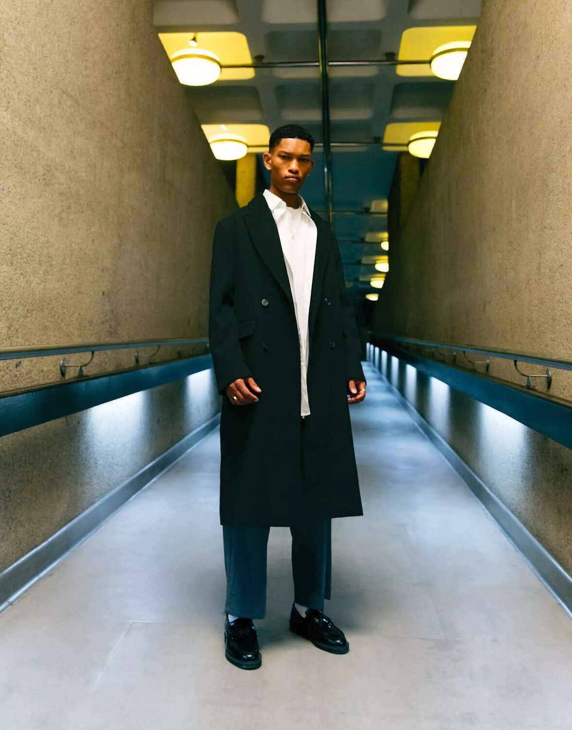 

Черное двубортное пальто с остроконечными лацканами Topman, Черный