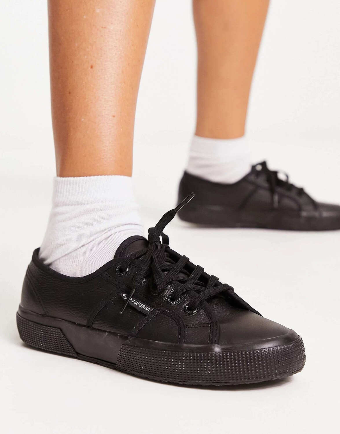 

Черные кроссовки Superga 2750, Черный