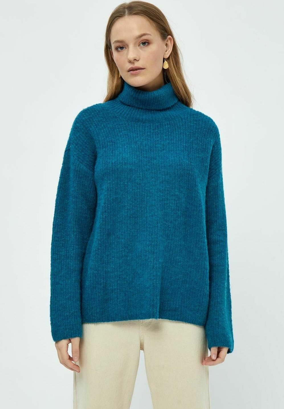 Вязаный свитер PCPEARL HIGH NECK PEPPERCORN, цвет ocean depths
