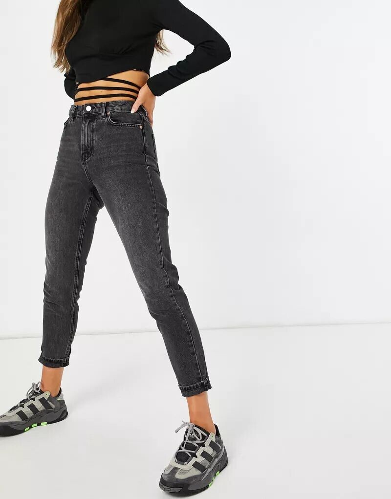 

Черные стираные джинсы Topshop Mom