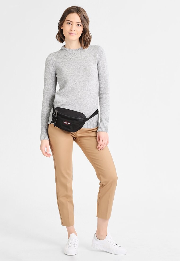 

Сумка на пояс Eastpak, черный