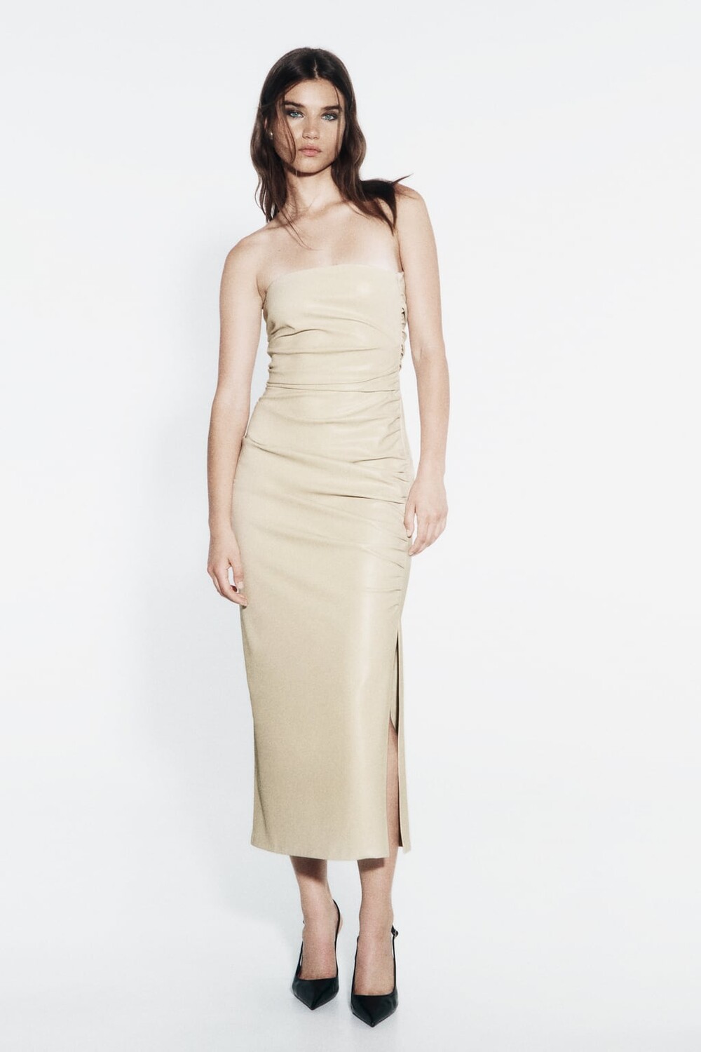 

Платье с эффектом кожи без бретек ZARA, экру